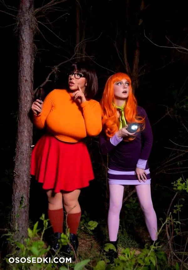 BishoujoMom Nude Velma Daphne Cosplay - 9