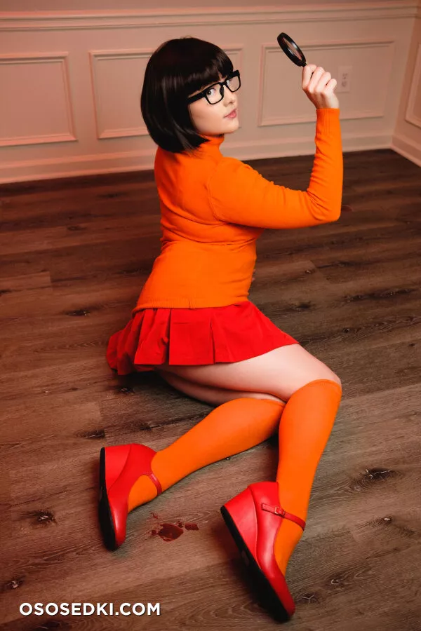 Foxy Cosplay - Velma Dinkley - Scooby-doo - 18
