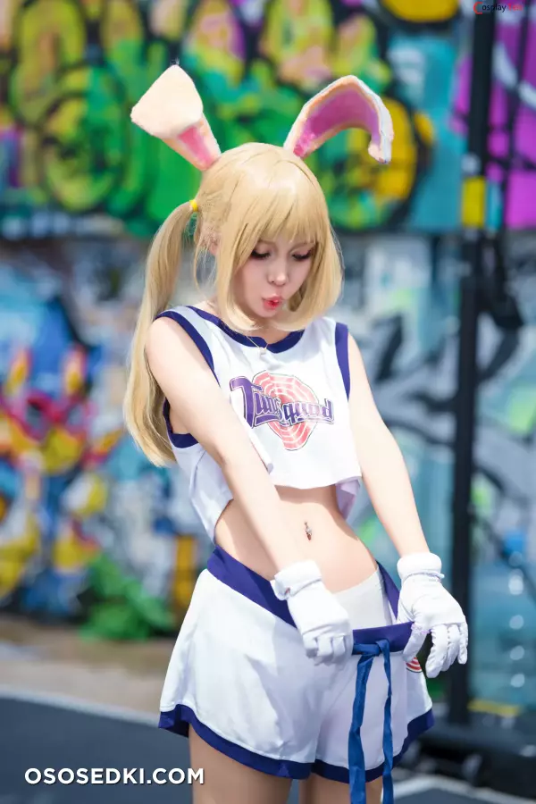 Umeko J - Lola Bunny - 13