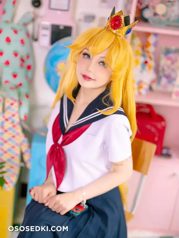 Joyce (Joyce Lin2x) cosplay Princess Peach - Super Mario - 2
