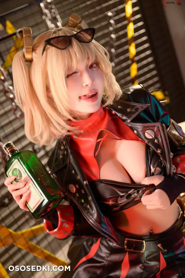 Umeko J cosplay Burnice White - Zenless Zone Zero - 15