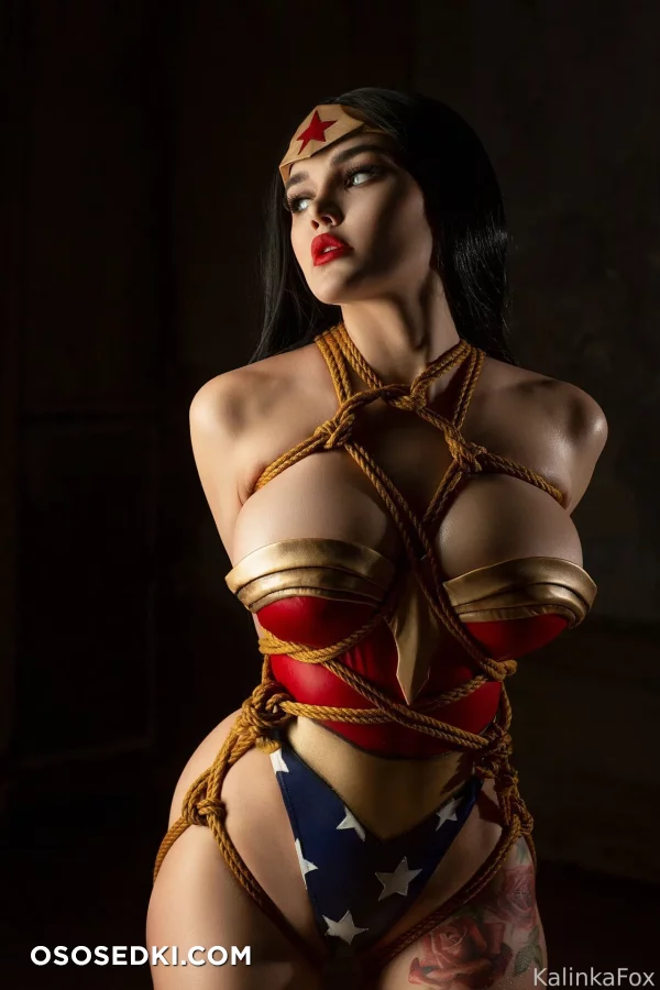 Kalinka Fox | Christina Fink - Wonder Woman - Justice League - 9