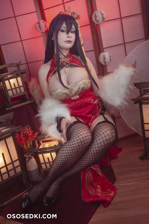 Miih Cosplay - Taihou - Azur Lane - 32