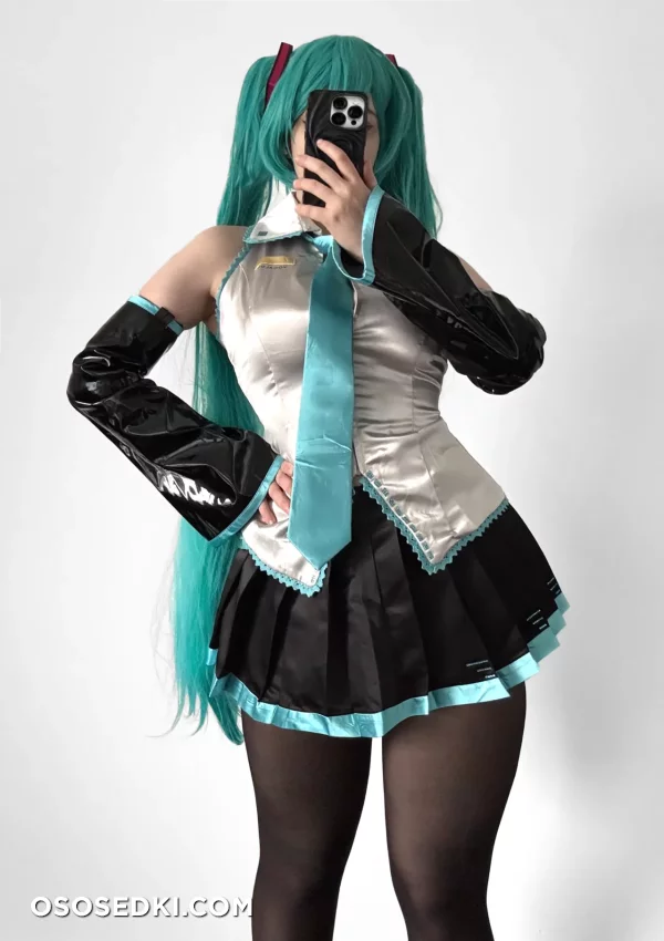 Qiandai Yiyu - Miku Hatsune - Vocaloid - 1