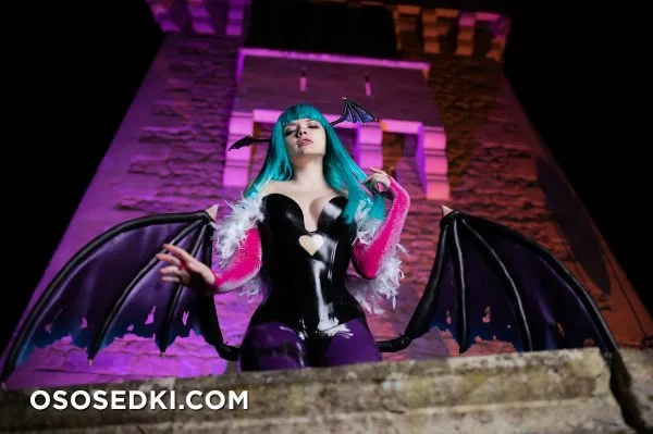 Carry Key - Morrigan Aensland - Darkstalkers  Vampire - 1