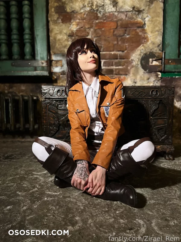 Zirael Rem - Sasha Blouse - Shingeki No Kyojin  Attack On Titan - 12