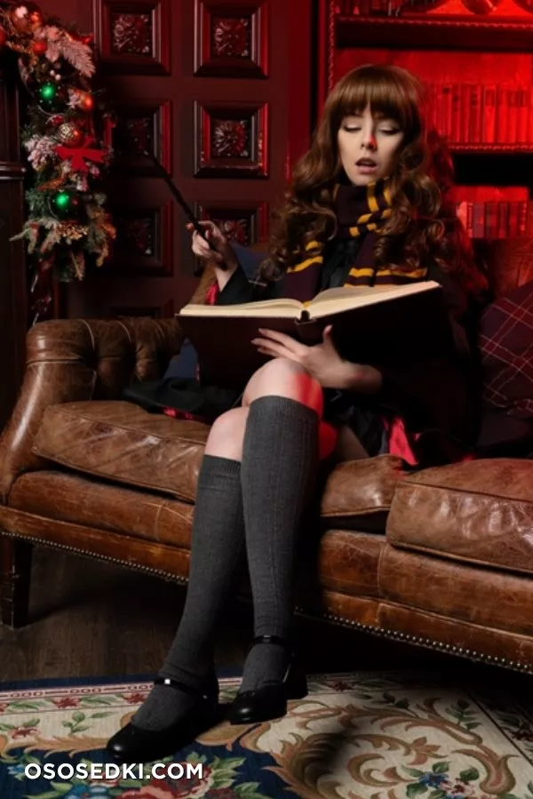 Helly - Hermione Granger - 7