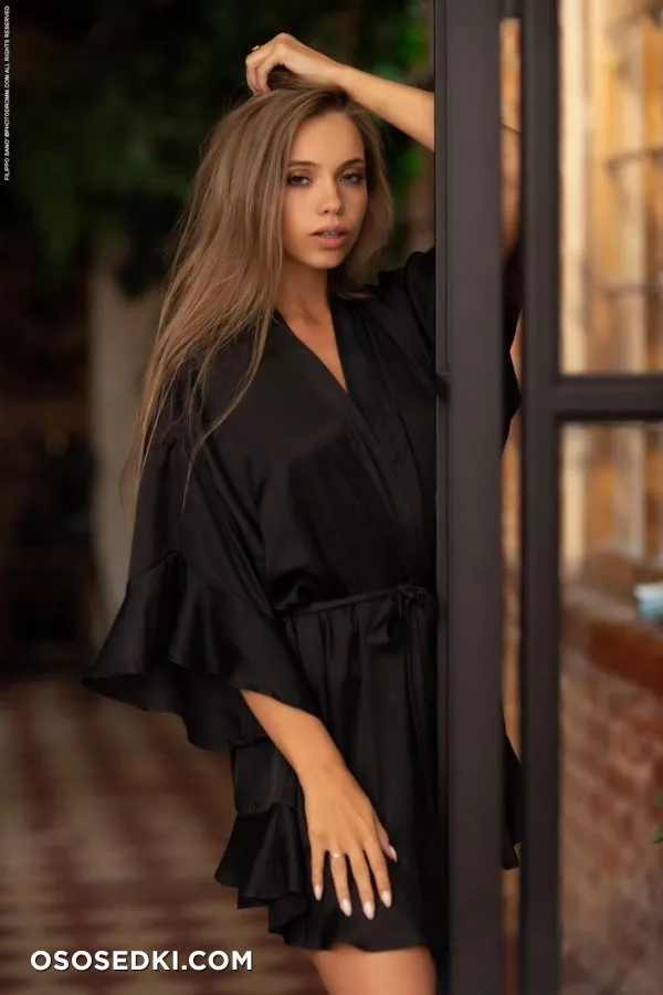 Liza Waiss aka Coverm - 277
