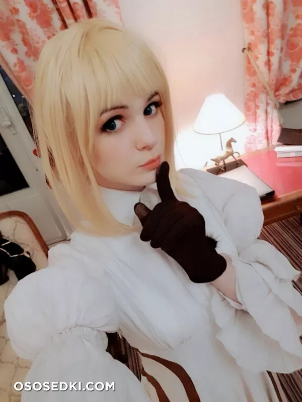 Violet Evergarden  - 8