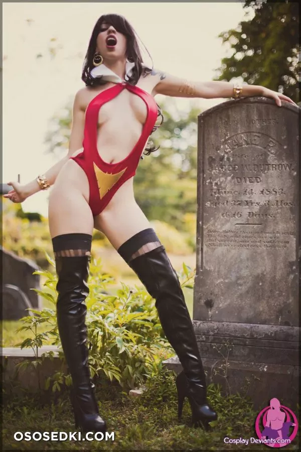 Vampirella (Comics)  - 23