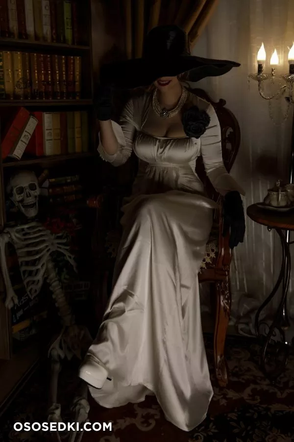Lady Dimitrescu (Resident Evil) Hokunaimeko - 3