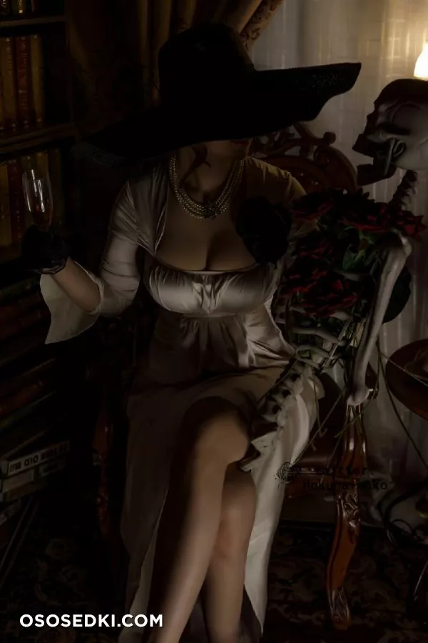 Lady Dimitrescu (Resident Evil) Hokunaimeko - 12