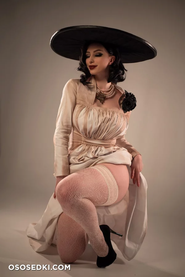 Lady Dimitrescu (Resident Evil) - Lаdу Меlаmоri - 25