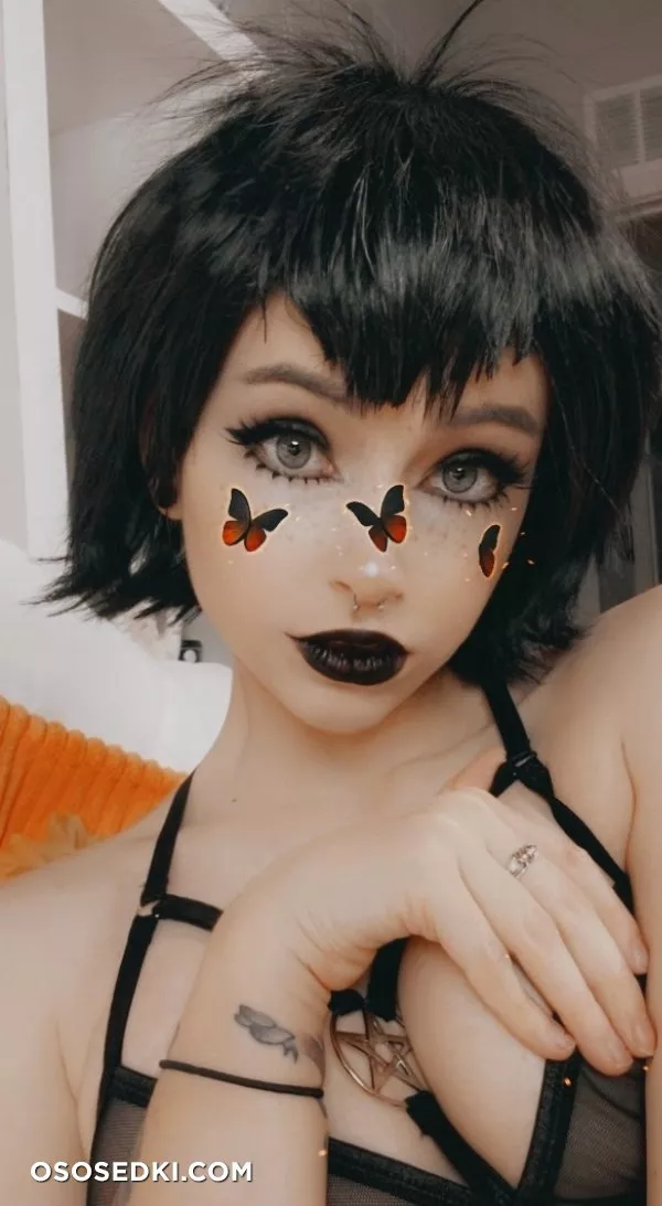 Rusty Fawkes | Mavis - 19