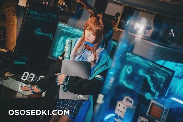 Mao Jun 猫君君 - 50