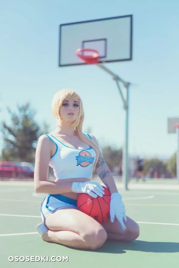 Kayla Erin - Lola Bunny - (Space Jam) - 2