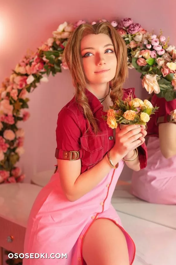 Aerith Gainsborough bu CarryKey - 6