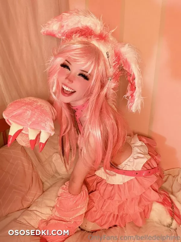 Belle Delphine Pink Hair Delphine - 31