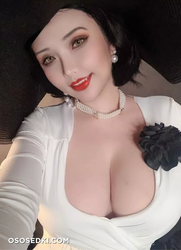 Hana Bunny - Resident Evil - Lady Dimitrescu - 14