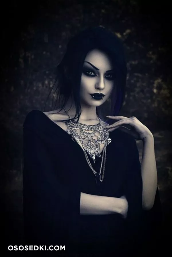 Beautiful Women from the Dark Side - 7