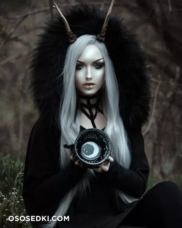 Beautiful Women from the Dark Side - 30