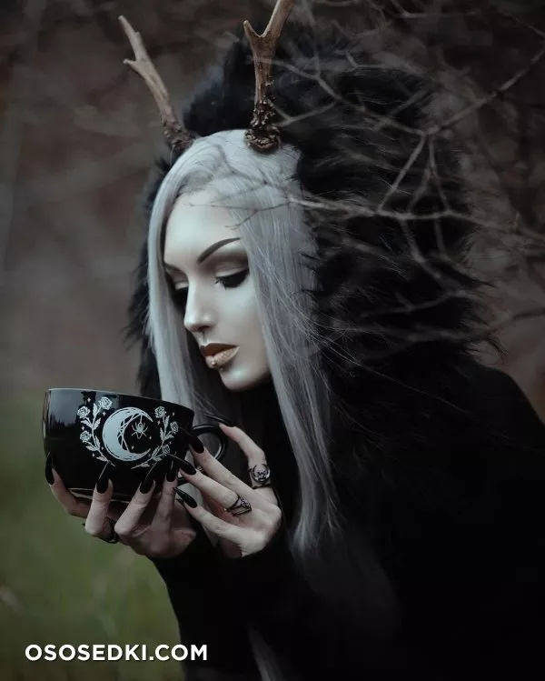 Beautiful Women from the Dark Side - 31