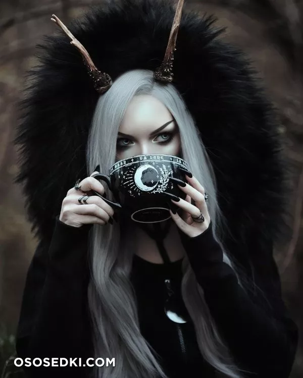 Beautiful Women from the Dark Side - 33