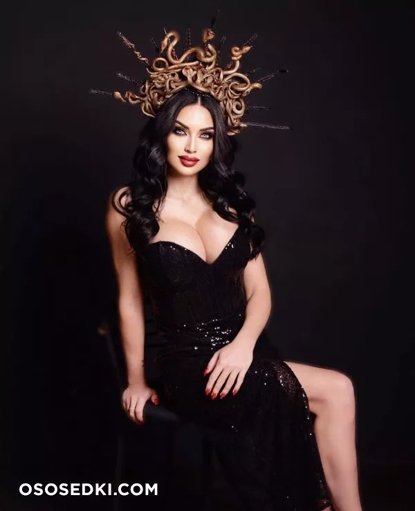 Beautiful Women from the Dark Side - 52
