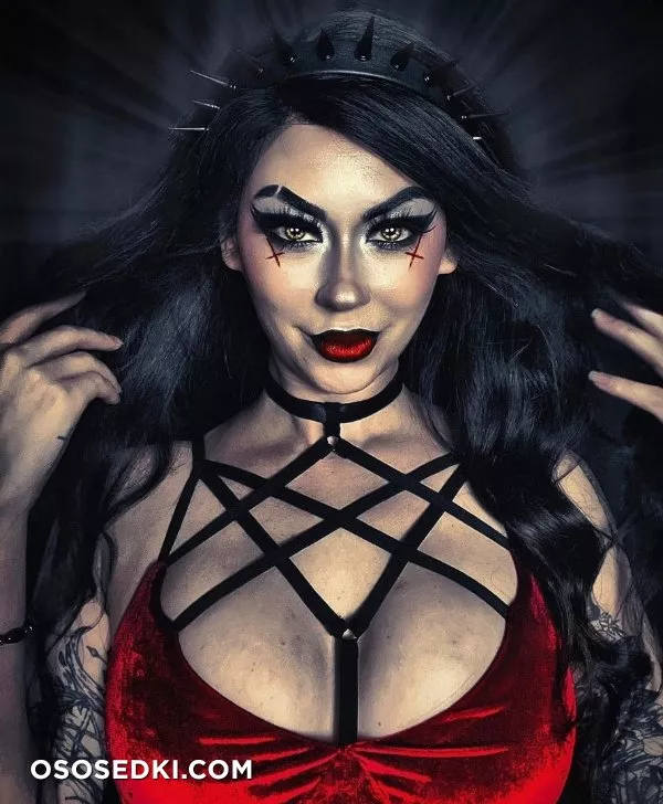 Beautiful Women from the Dark Side - 65