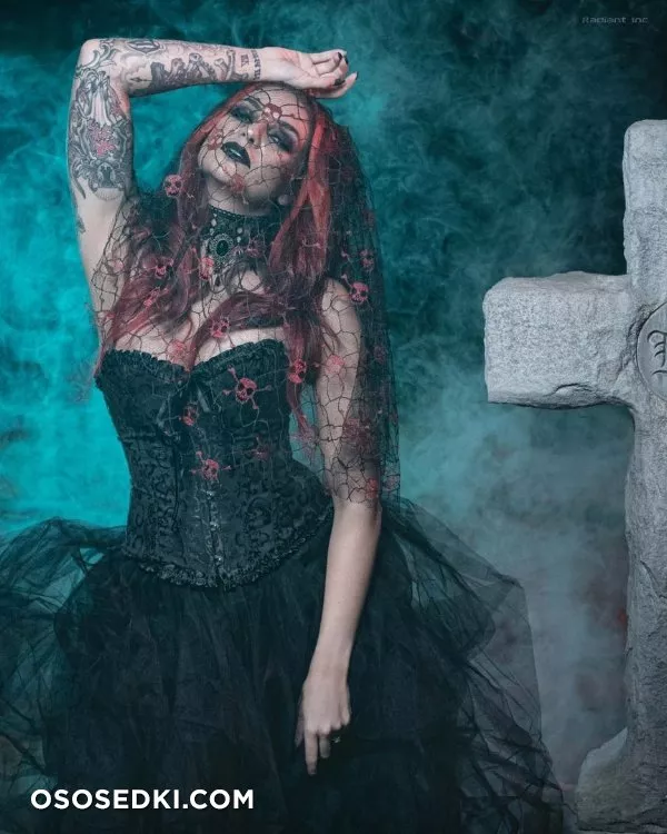 Beautiful Women from the Dark Side - 75