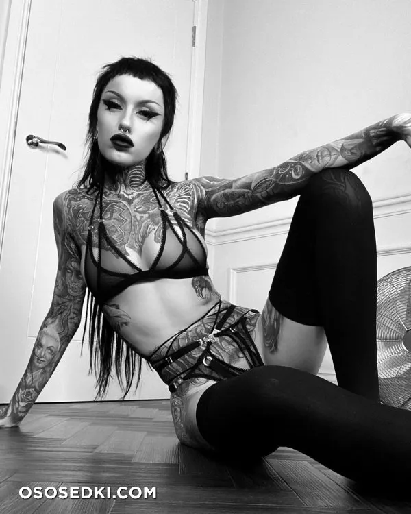 Beautiful Women from the Dark Side - 78