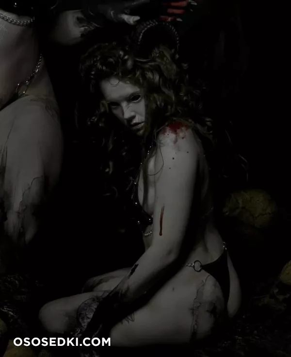 Beautiful Women from the Dark Side - 87