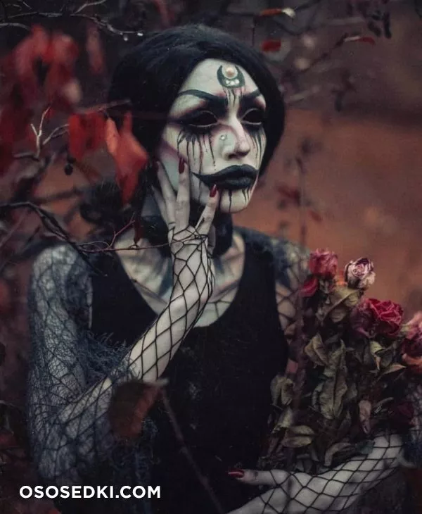 Beautiful Women from the Dark Side - 92