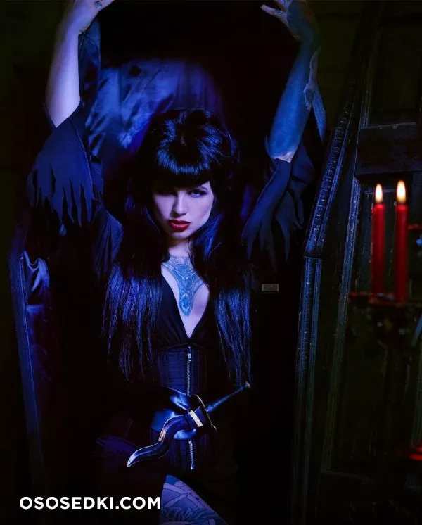 Beautiful Women from the Dark Side - 111