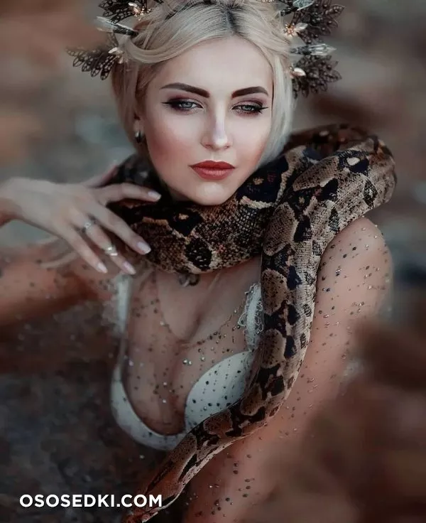Beautiful Women from the Dark Side - 156