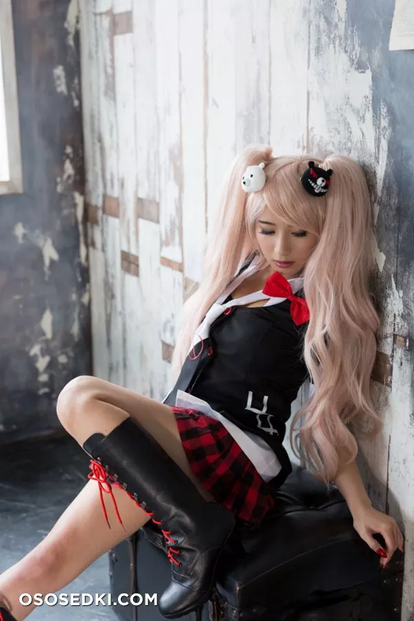 - | Danganronpa | Junko Enoshima - 5