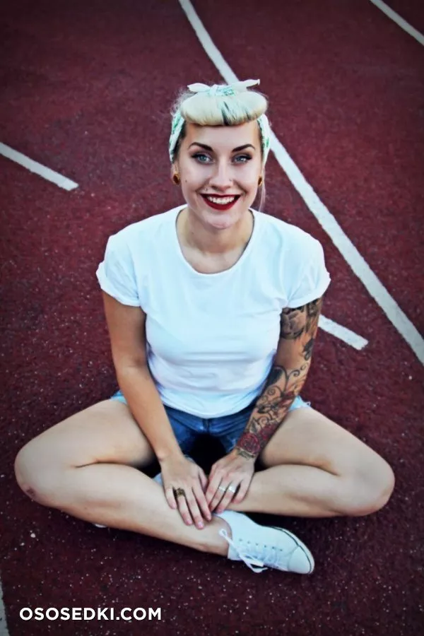 Mary-Jany - 34