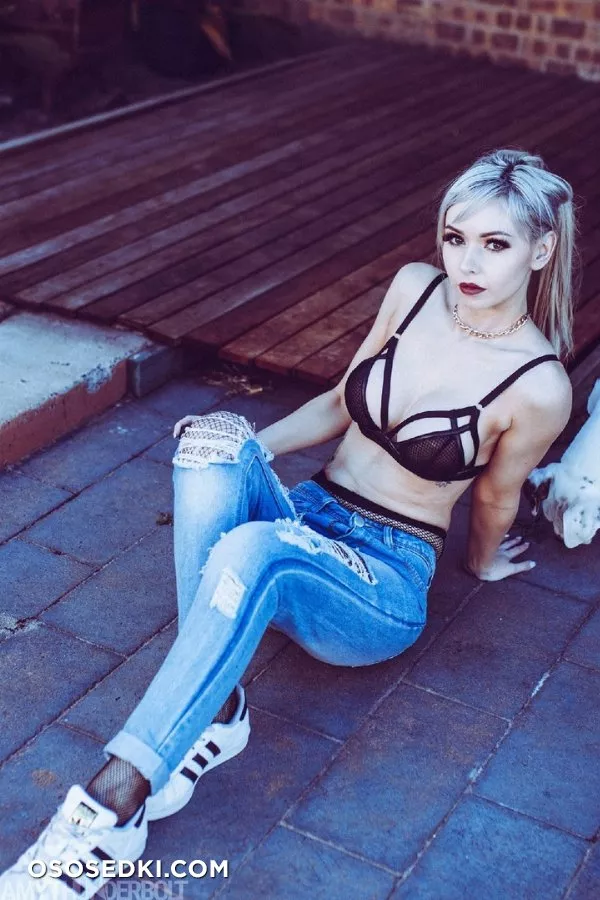 Amy Thunderbolt - 6