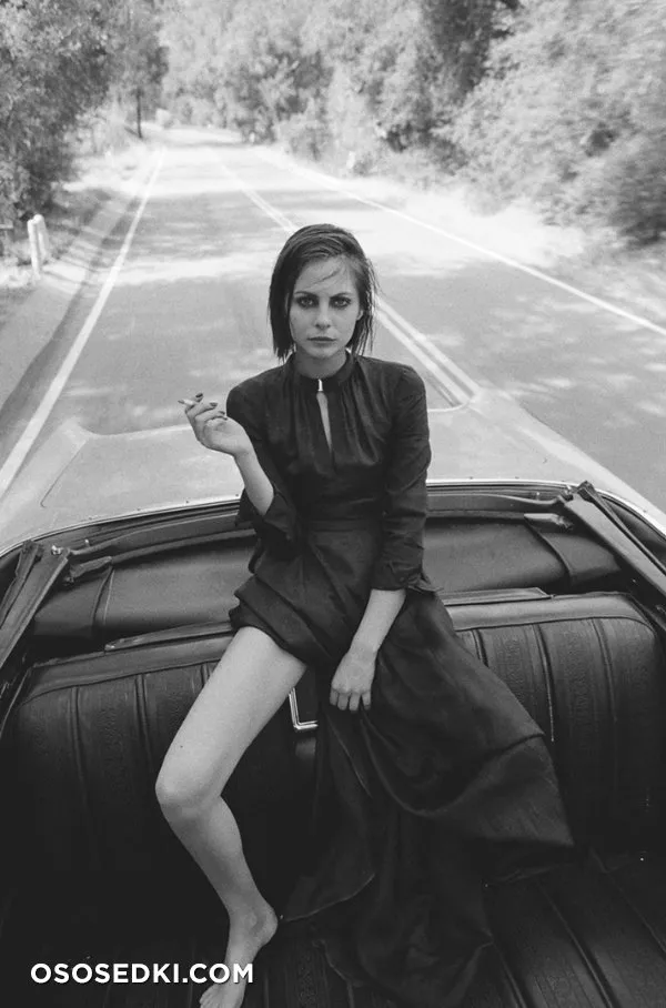 Уилла Холланд (Willa Holland) голая и сексуальная - 17