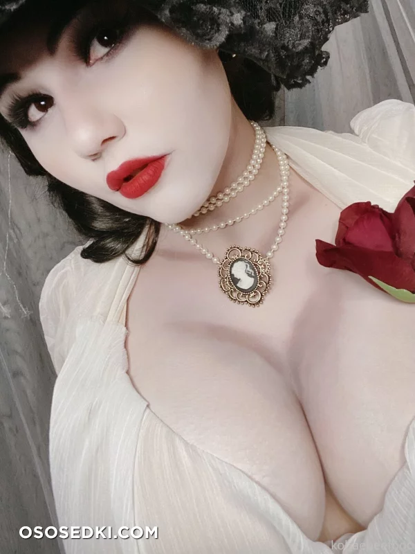Kobaebeefboo - Alcina Dimitrescu - Resident Evil | Biohazard nude. Onlyfans, Patreon leaked 7 nude photos and videos